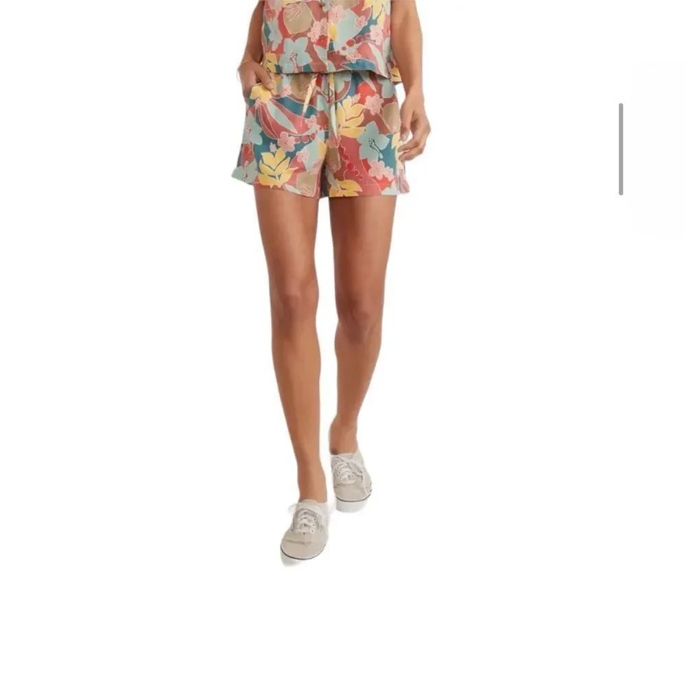 Marine Layer Hibiscus Floral Beach Hemp Shorts Size Small